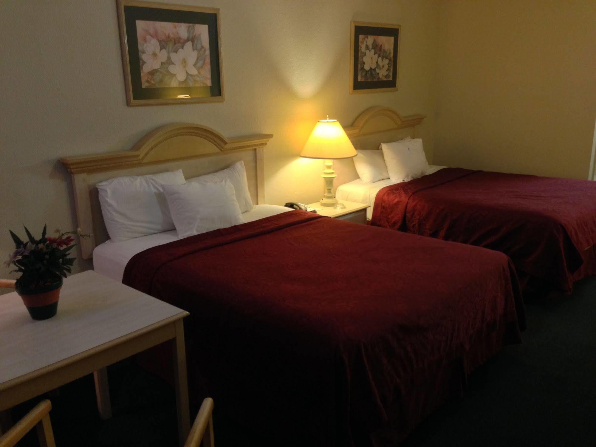 Magnolia Of Biloxi,ocean Springs,pascagoula & Hotel 2*